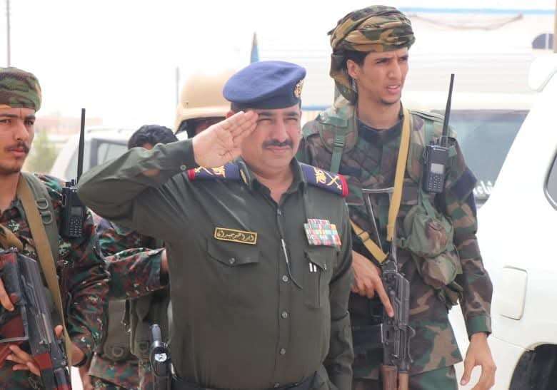 بعد ضبط قياديين حوثيين.. وزير الداخلية يشيد بيقظة الأمن في صرفيت ومطار عدن