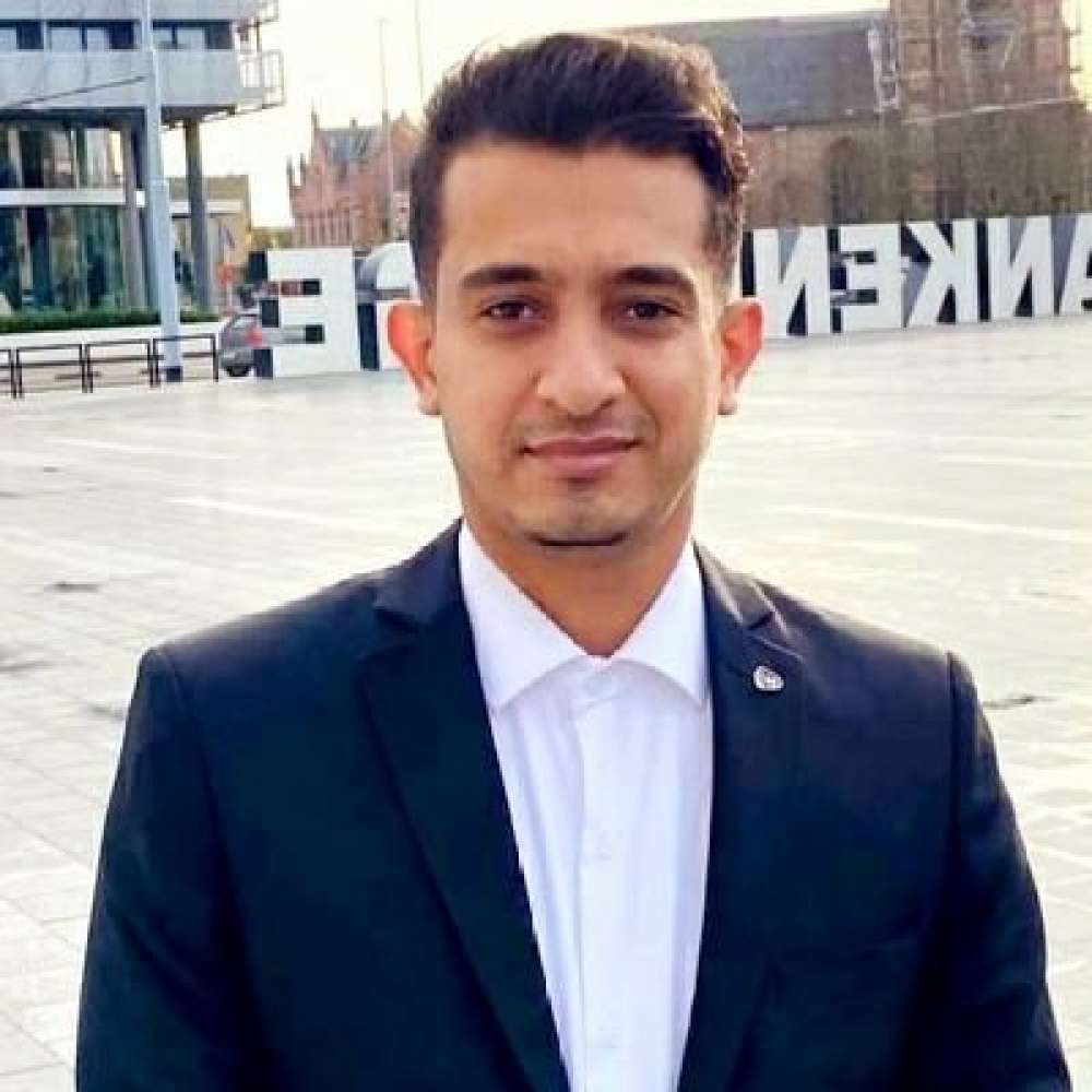 الغداء الأول… على مائدة الرئيس رشاد العليمي
