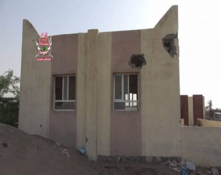 مليشيا الحوثي تقصف مسجد "الشامسي" بالتحيتا