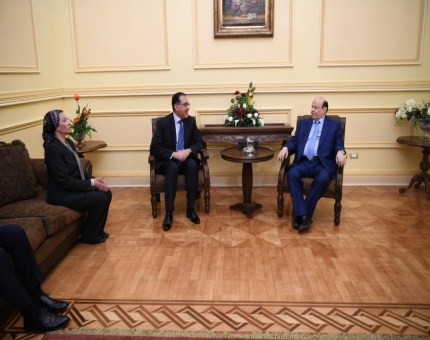 وصول الرئيس هادي إلى شرم الشيخ للمشاركة في القمة العربية الأوروبية