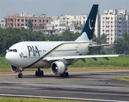 باكستان تغلق مجالها الجوي.. ودول عدة توقف الرحلات إليها