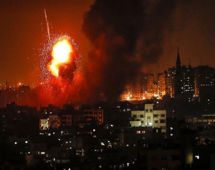 طائرات الاحتلال تقصف موقعين بغزة