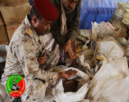 تعز.. الجيش يضبط شاحنة متفجرات في طريقها إلى الحوثيين