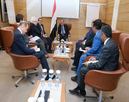 نائب الرئيس يلتقي مبعوث الأمين العام للأمم المتحدة إلى اليمن