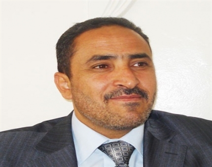 رئيس برلمانية الإصلاح يطالب بتقليص عدد الوزارات وصرف المرتبات والاهتمام بأسر الشهداء والجرحى