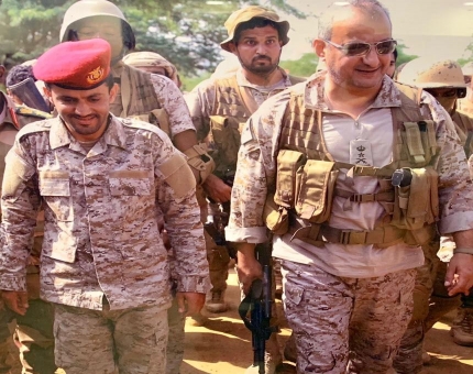 قائد القوات المشتركة للتحالف يزور ألوية العروبة في محور مران بصعدة