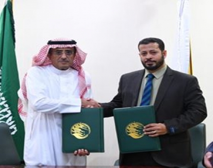 مركز الملك سلمان يوقع اتفاقية مشروع كسوة وهدايا العيد لـ 7590 طفل في أربع محافظات يمنية