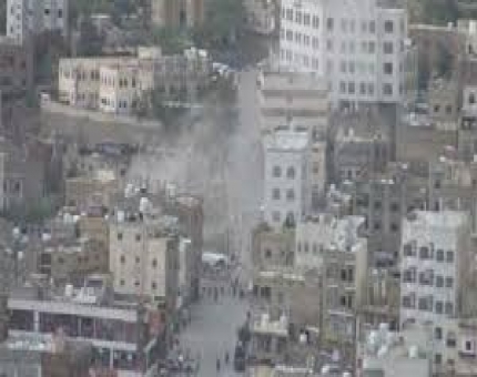 استشهاد وإصابة أربعة مدنيين بينهم امرأة إثر قصف حوثي على أحياء سكنية في مدينة تعز