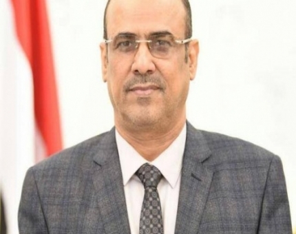 نائب رئيس الوزراء وزير الداخلية يعزي أسرة الفقيد "نجدي حسن" ويوجه بصرف مليون ريال يمني لأسرته