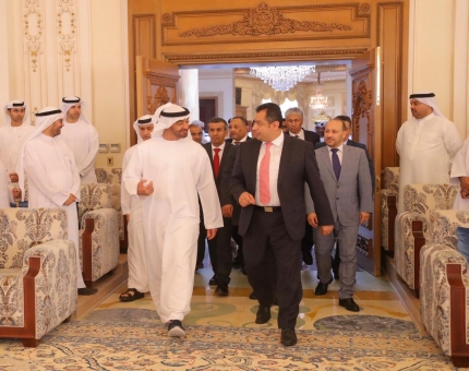 رئيس الوزراء يناقش مع ولي عهد أبوظبي المستجدات اليمنية