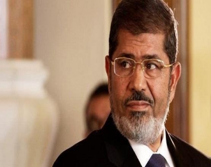 جنازة لمرسي بحضور أولاده وزوجته فقط