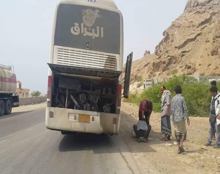 نجاة 52 مسافراً كانوا على متن حافلة نقل لشركة “البُراق” من الموت في منطقة بروم
