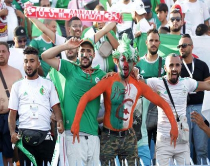 طائرات عسكرية لنقل مشجعي الجزائر لمصر