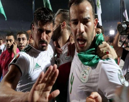 مصر ترحل مشجعين جزائريين
