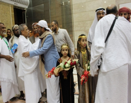 وزير الأوقاف يستقبل حجيج اليمن أثناء وصولهم مكة المكرمة